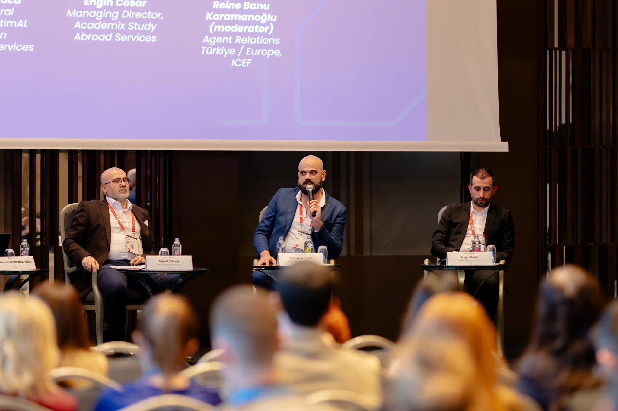 Roundtable meeting of executives in Istanbul